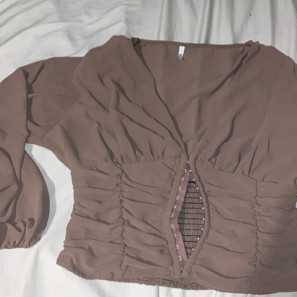 BROWN CROP TOP‼️